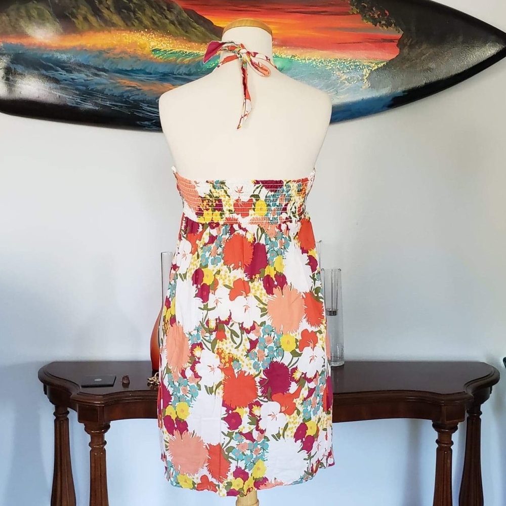Halter dress - Picture 2 of 8